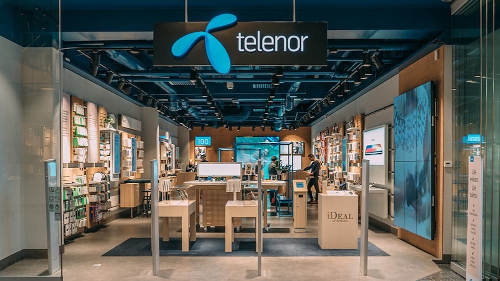 Buying Telenor SIM Card at Airport
